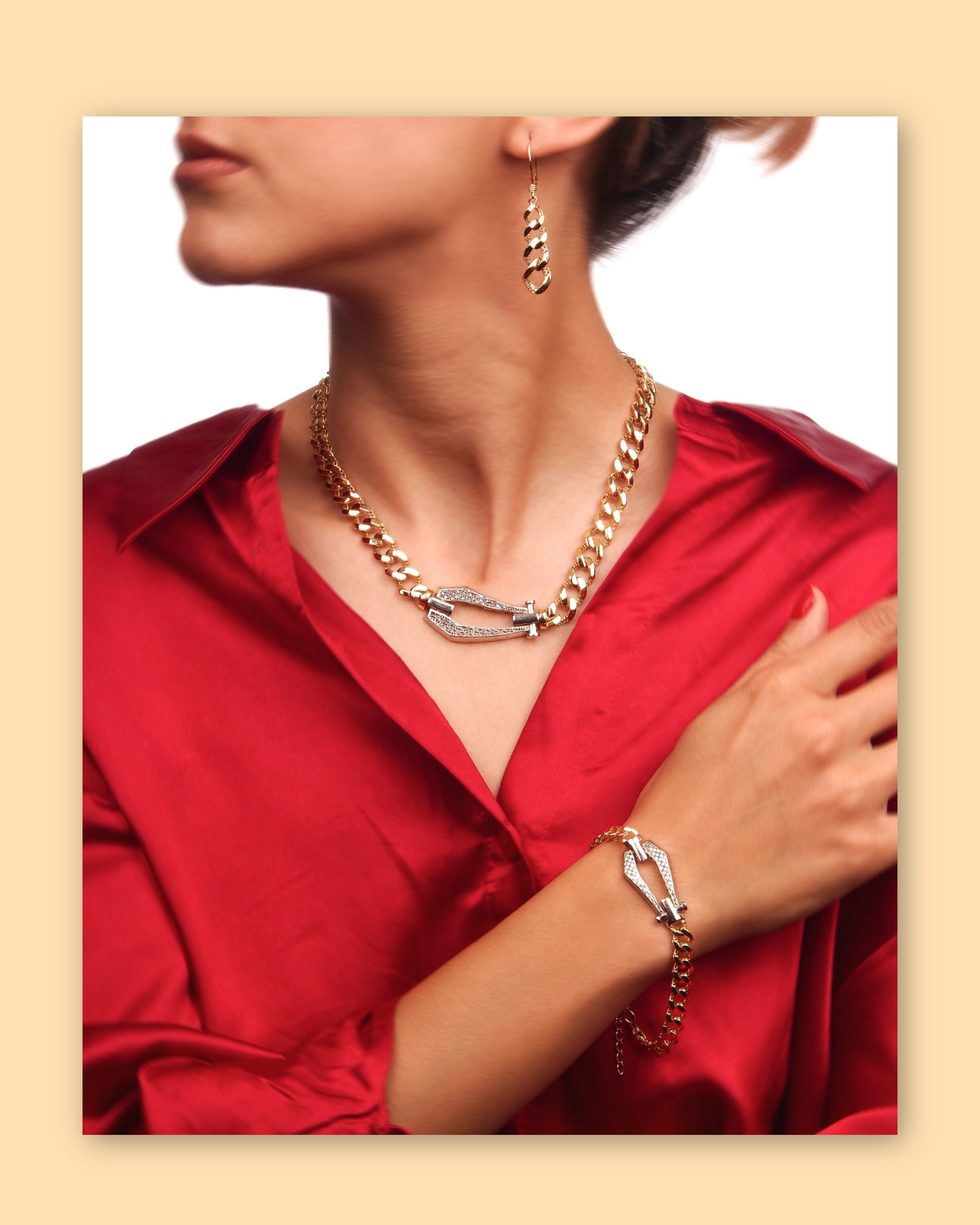 با نقره جات خاص ما، زیبایی رو به خودت هدیه بده